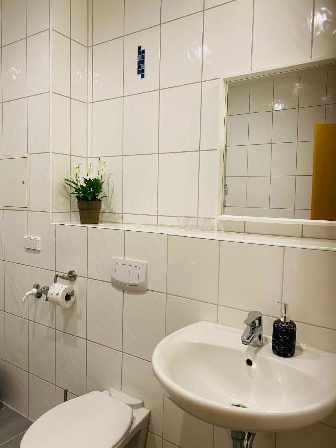 Modern & Cozy Leipzig-gohlis Homestay *